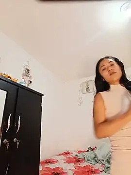 Liahdiaz  online show from July 27, 2026, 1:07 pm