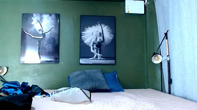 galactica  online show from October 10, 2025, 11:33 am