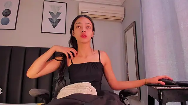 miIa bratz online show from September 23, 2025, 8:16 pm