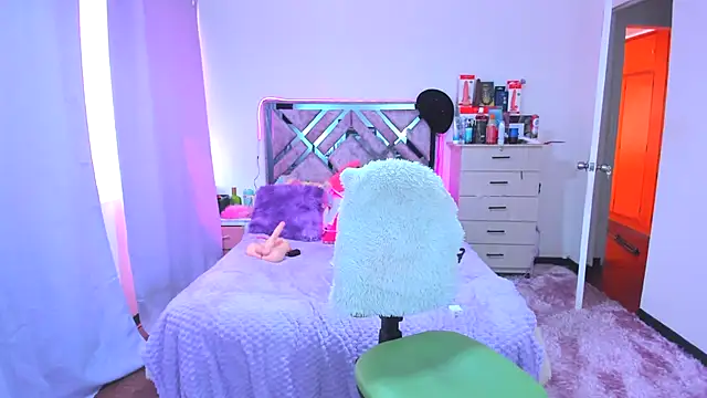 Luna Analya online show from November 1, 2025, 3:17 pm