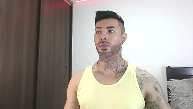 andrea de lucaa online show from February 28, 2026, 4:01 am