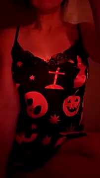 Snapshot of LeemaBean chatting on October 9, 2025, 4:57 am LeemaBean online show from October 9, 2025, 4:57 am