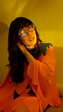 Snapshot of LeemaBean chatting on October 27, 2025, 12:44 am LeemaBean online show from October 27, 2025, 12:44 am