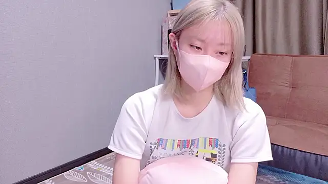 Snapshot of Nana__ch chatting on November 8, 2025, 3:43 am Nana ch online show from November 8, 2025, 3:43 am