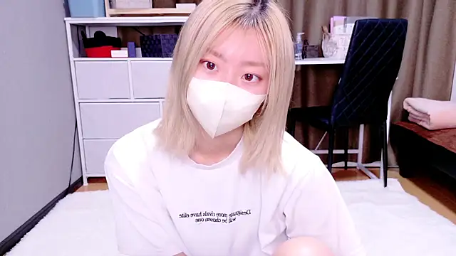 Snapshot of Nana__ch chatting on December 3, 2025, 5:41 am Nana ch online show from December 3, 2025, 5:41 am