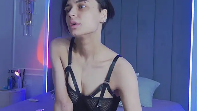 VioletAsh online show from November 10, 2025, 4:28 am