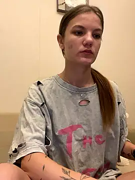 Mila sweet 23 online show from January 13, 2026, 4:55 pm