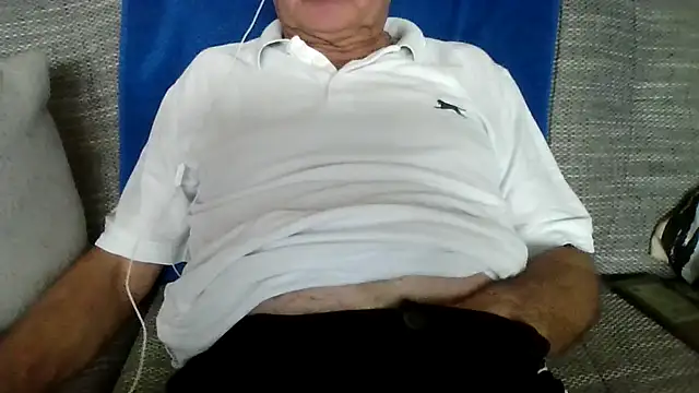 Snapshot of velikifant7 chatting on February 14, 2026, 12:38 pm velikifant7 online show from February 14, 2026, 12:38 pm