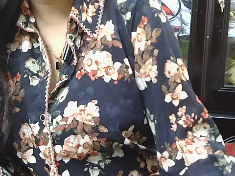 Snapshot of fairy_queen07 chatting on January 17, 2026, 8:18 am fairy queen07 online show from January 17, 2026, 8:18 am