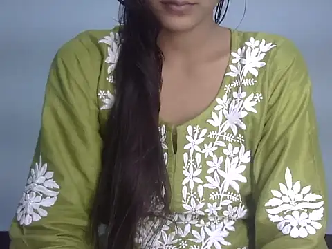 Snapshot of Nura7 chatting on October 28, 2025, 12:04 pm Nura7 online show from October 28, 2025, 12:04 pm