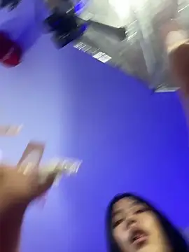 Candy Velvet online show from April 7, 2026, 1:18 am