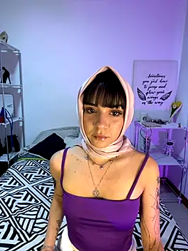 Snapshot of AriaBlush_18 chatting on September 14, 2025, 9:37 pm AriaBlush 18 online show from September 14, 2025, 9:37 pm