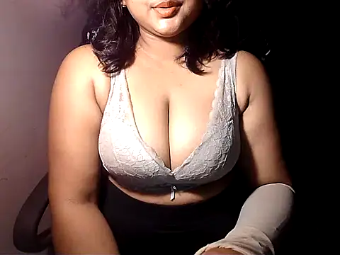 Snapshot of PatnakiRitu1 chatting on September 13, 2025, 3:06 am PatnakiRitu1 online show from September 13, 2025, 3:06 am