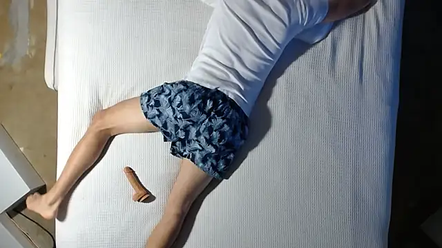 Just2Try online show from November 22, 2025, 4:39 pm