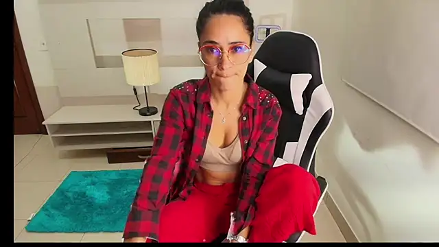 princequinn  online show from June 20, 2026, 4:01 pm