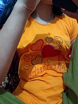 maya-Couple19 online show from October 31, 2025, 6:15 pm