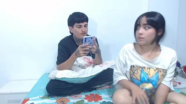 Snapshot of onixandghosty1 chatting on February 16, 2026, 7:01 pm onixandghosty1 online show from February 16, 2026, 7:01 pm