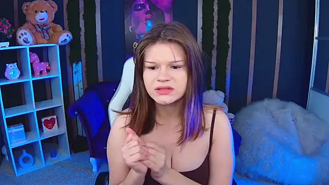 Snapshot of Lunamytrend chatting on December 1, 2025, 12:17 pm Lunamytrend online show from December 1, 2025, 12:17 pm