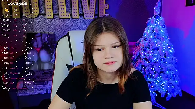 Snapshot of Lunamytrend chatting on January 12, 2026, 12:12 pm Lunamytrend online show from January 12, 2026, 12:12 pm