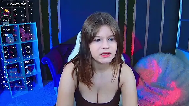 Snapshot of Lunamytrend chatting on November 24, 2025, 12:05 pm Lunamytrend online show from November 24, 2025, 12:05 pm