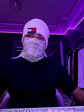 Snapshot of Bugranizz chatting on October 16, 2025, 3:53 pm Bugranizz online show from October 16, 2025, 3:53 pm