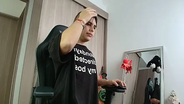 Snapshot of brunothompson3 chatting on September 16, 2025, 2:29 pm brunothompson3 online show from September 16, 2025, 2:29 pm