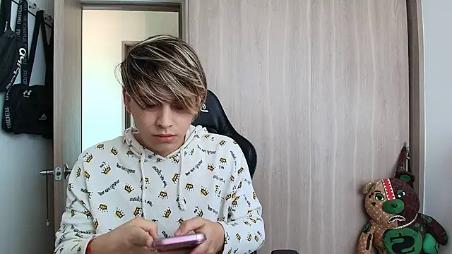 Snapshot of brunothompson3 chatting on September 21, 2025, 8:14 pm brunothompson3 online show from September 21, 2025, 8:14 pm