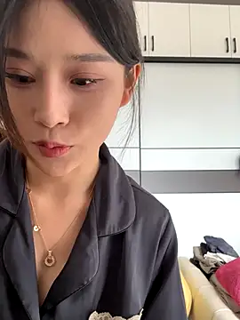 Snapshot of Alissa_AA chatting on September 22, 2025, 6:52 am Alissa AA online show from September 22, 2025, 6:52 am