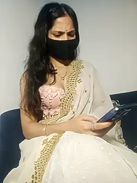 TheSassyGirl7 online show from November 4, 2025, 6:01 pm