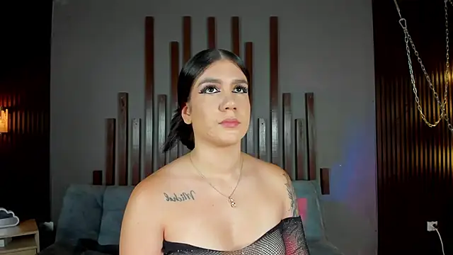 kloe bella online show from February 9, 2026, 12:47 pm