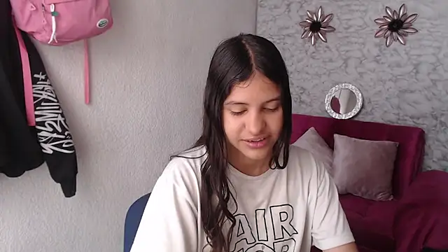 Evagirl69 online show from November 24, 2025, 12:27 pm