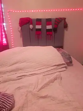 Snapshot of Vickysweeeettt chatting on December 14, 2025, 6:57 pm Vickysweeeettt online show from December 14, 2025, 6:57 pm