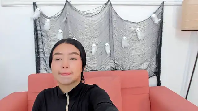 scarletross  online show from October 10, 2025, 11:22 am