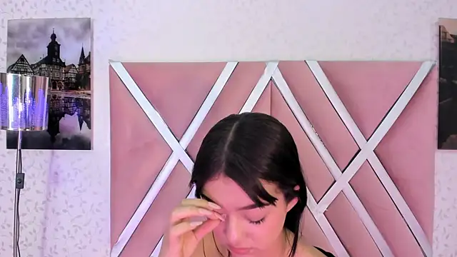 scarletross  online show from February 24, 2026, 1:56 pm