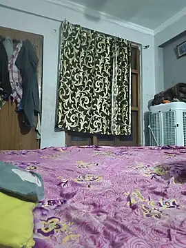 Snapshot of vardh033 chatting on February 15, 2026, 11:47 pm vardh033 online show from February 15, 2026, 11:47 pm