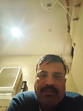 vardh033 online show from November 29, 2025, 2:55 am