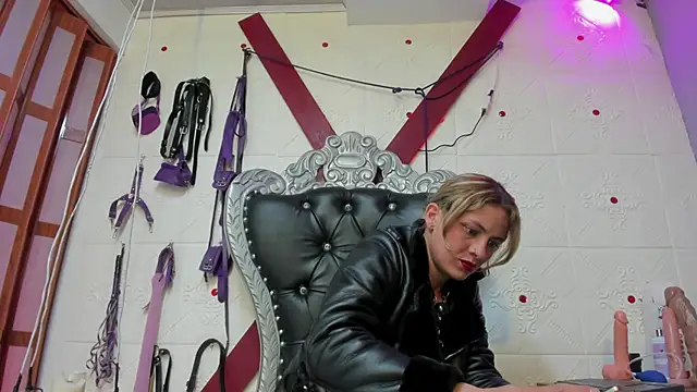 indigo thc5 online show from December 5, 2025, 4:33 am