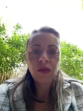 ladywithbigass online show from July 28, 2026, 3:47 am