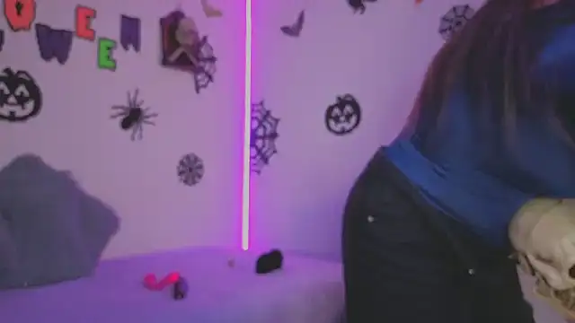 MiaCollinssx online show from October 25, 2025, 3:34 pm