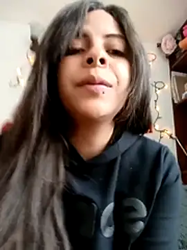 MiaCollinssx online show from December 22, 2025, 12:38 pm