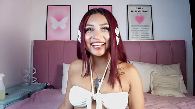 Naiaa Cruz online show from March 16, 2026, 8:00 pm