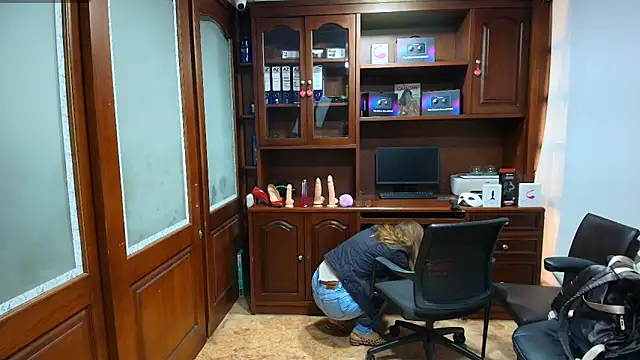 SexyRachel  online show from December 5, 2025, 12:04 pm