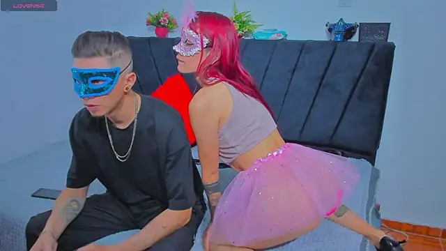 COUPLE25 33 online show from November 1, 2025, 11:04 am