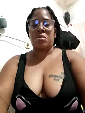 Big ass submissive online show from April 9, 2026, 1:39 pm