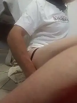 Snapshot of rivocumslut chatting on February 21, 2025, 2:28 am rivocumslut online show from February 21, 2025, 2:28 am