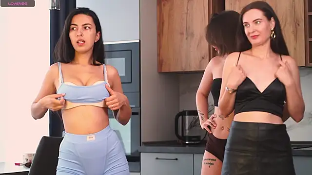 Anny Molly online show from July 17, 2026, 6:32 am