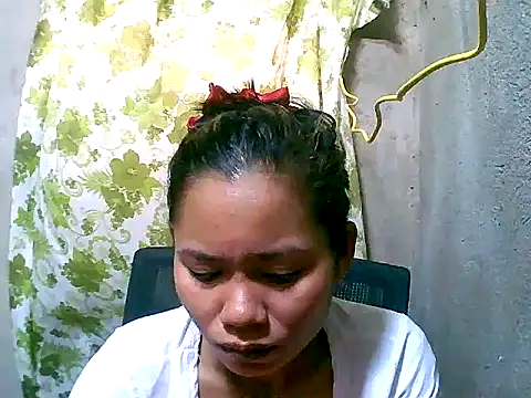 Sweeetgurll online show from October 17, 2025, 1:31 am