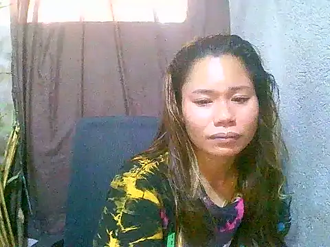 Snapshot of Sweeetgurll chatting on June 4, 2026, 1:43 am Sweeetgurll online show from June 4, 2026, 1:43 am