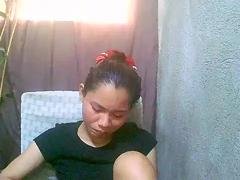 Snapshot of Sweeetgurll chatting on May 19, 2026, 1:56 am Sweeetgurll online show from May 19, 2026, 1:56 am
