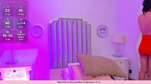 Alison Carde05 online show from April 13, 2026, 7:07 pm